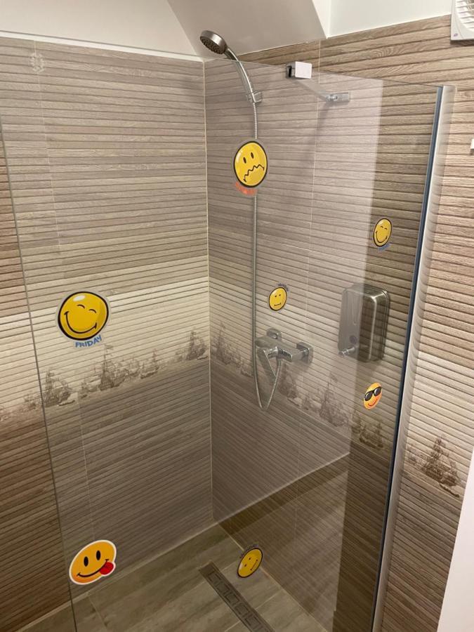 Apartament Ultracentral Modern 1 Piteşti Exteriér fotografie
